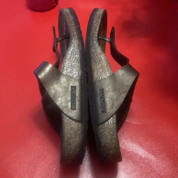 Birkenstock Gizeh birko-flor golden brown sandals. - Picture 8 of 12